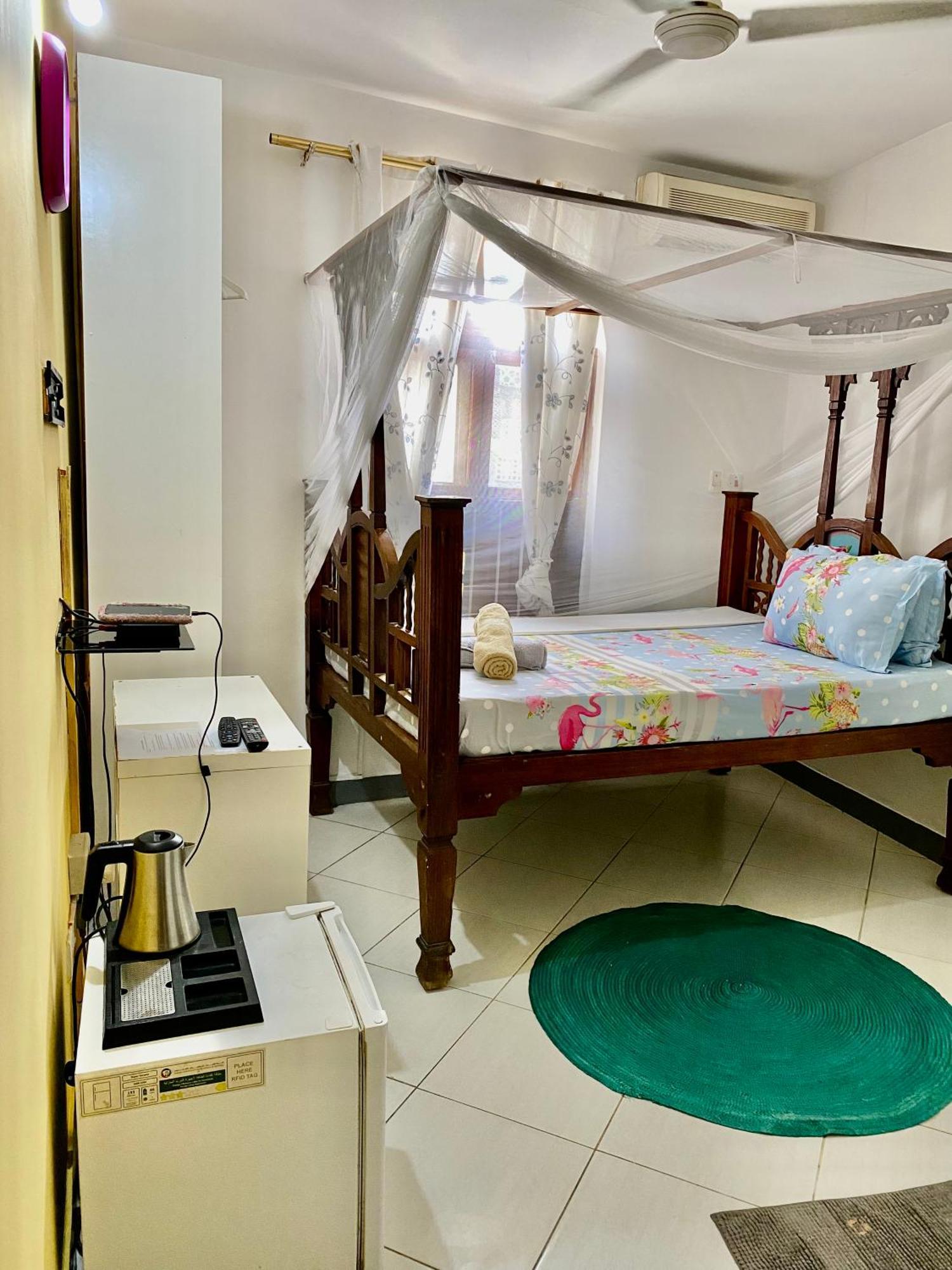 Kelele Square Bed & Breakfast Zanzibar Exterior foto